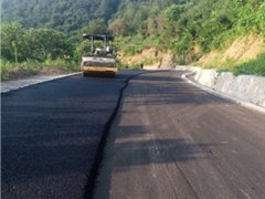 鋪柏油路面如何選擇粗粒與細(xì)